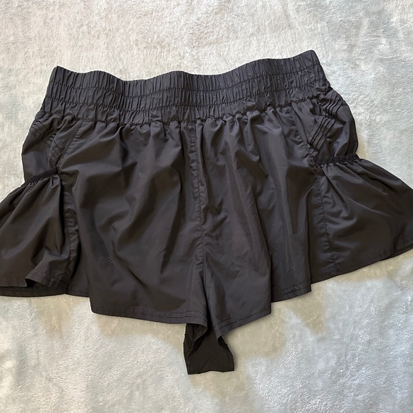 Free People Get Your Flirt On Black Athletic Shorts Activewear XL - Picture 4 of 10